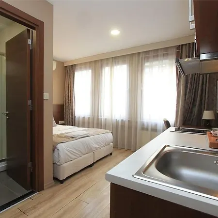 Wide Taksim 3*