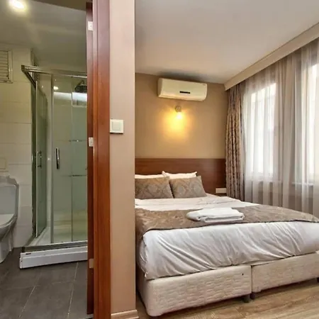 Wide Taksim 3*