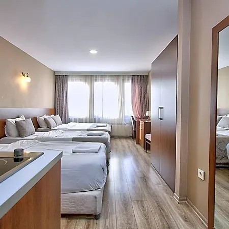 Wide Taksim Szálloda 3*