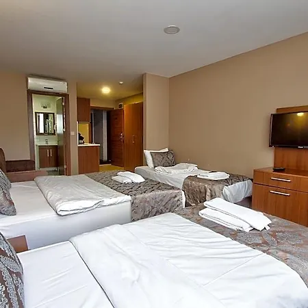 Wide Taksim Szálloda 3*