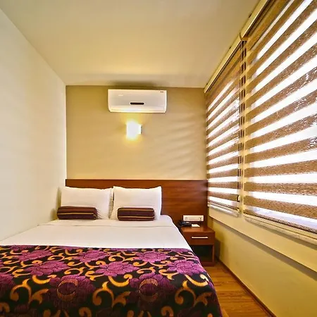 Wide Taksim 3*
