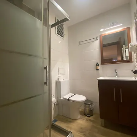 Wide Taksim Szálloda 3*