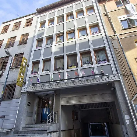 Wide Taksim 3*
